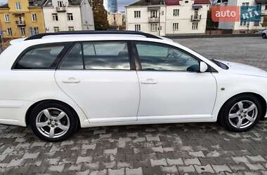 Универсал Toyota Avensis 2003 в  фото 5 Универсал Toyota Avensis 2003 в