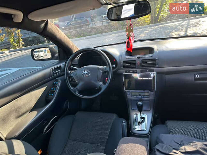 Седан Toyota Avensis 2003 в Кривом Роге фото 10 Седан Toyota Avensis 2003 в Кривом Роге