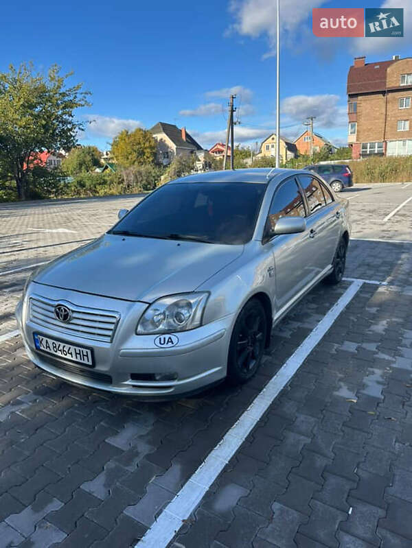 Седан Toyota Avensis 2003 в Кривом Роге фото Седан Toyota Avensis 2003 в Кривом Роге