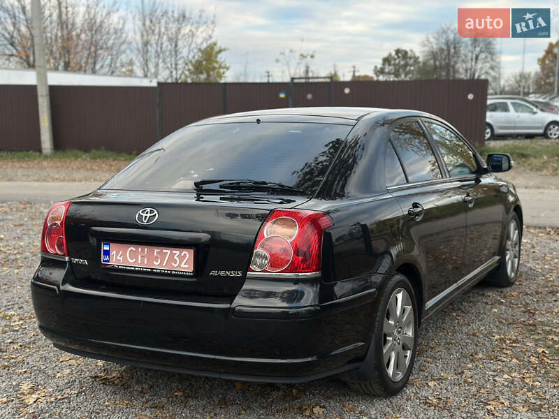 Лифтбек Toyota Avensis 2007 в Виннице