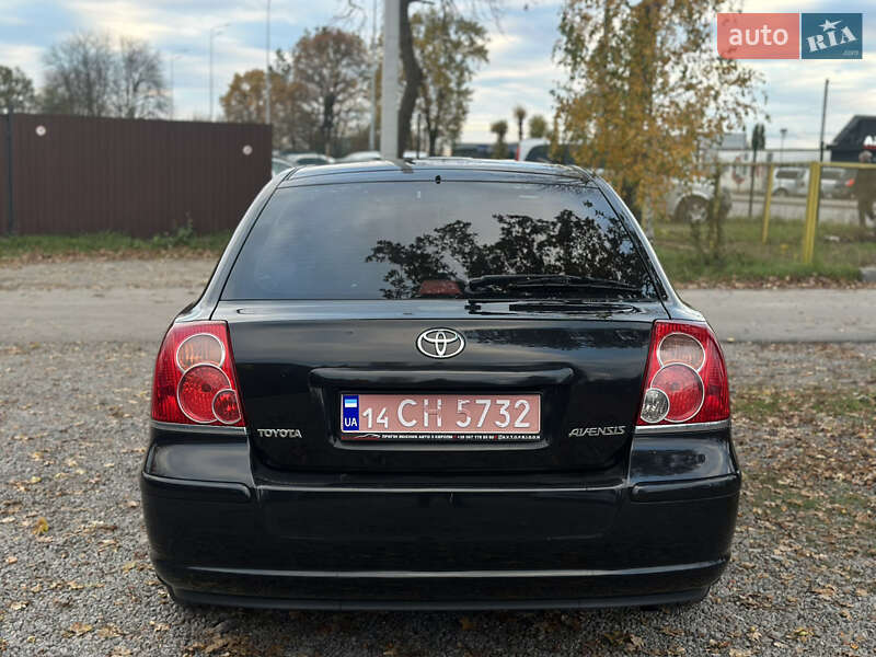 Лифтбек Toyota Avensis 2007 в Виннице