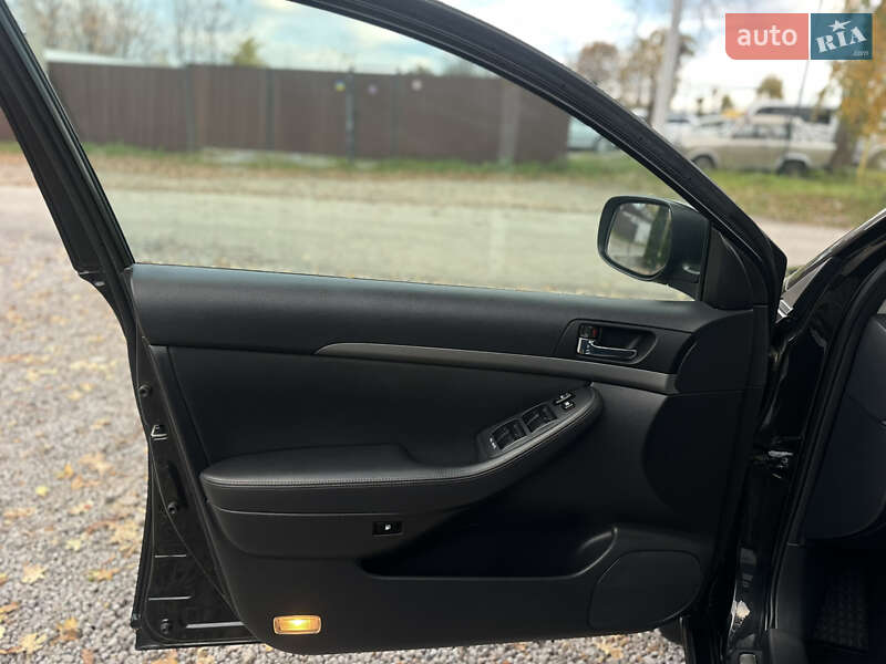 Лифтбек Toyota Avensis 2007 в Виннице