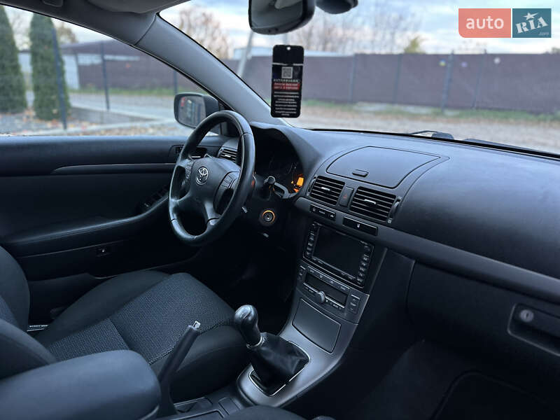 Лифтбек Toyota Avensis 2007 в Виннице