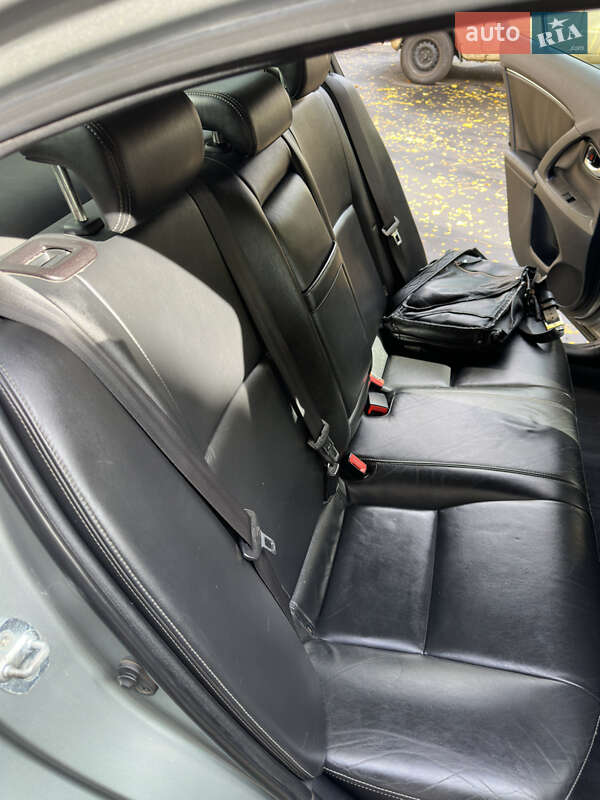 Седан Toyota Avensis 2008 в Одессе