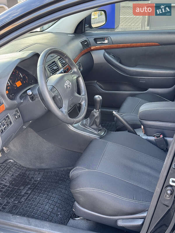 Седан Toyota Avensis 2007 в Запорожье