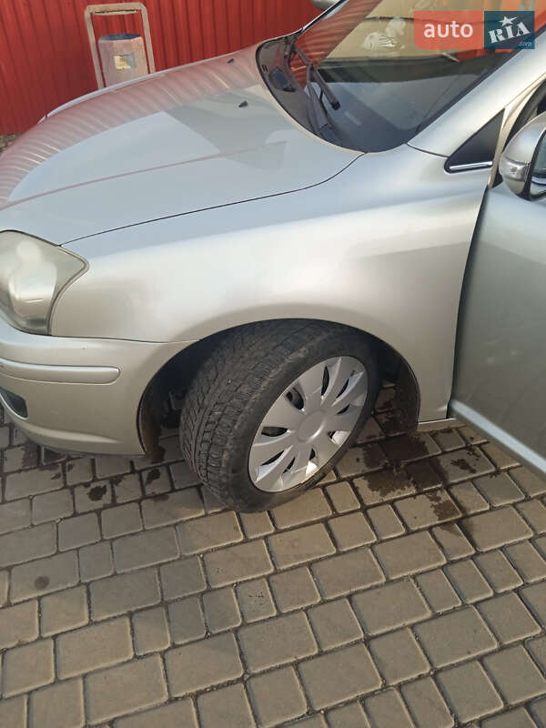 Універсал Toyota Avensis 2006 в Кам'янці-Бузькій