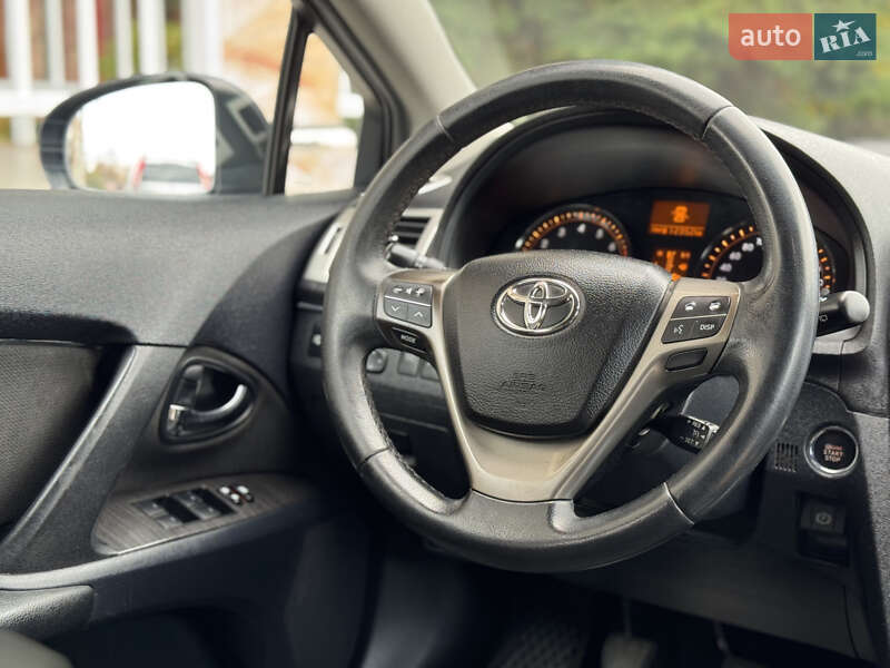 Универсал Toyota Avensis 2009 в Тернополе