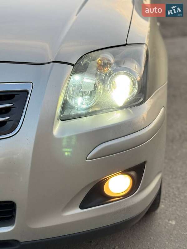 Лифтбек Toyota Avensis 2009 в Виннице фото 8 Лифтбек Toyota Avensis 2009 в Виннице