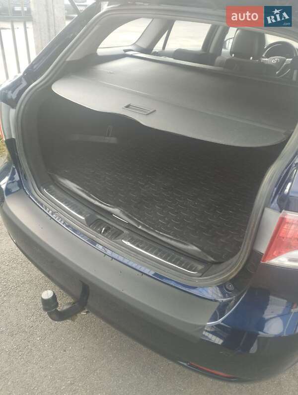 Универсал Toyota Avensis 2010 в Житомире