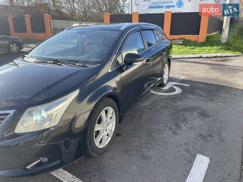 Універсал Toyota Avensis 2009 в Гореничах