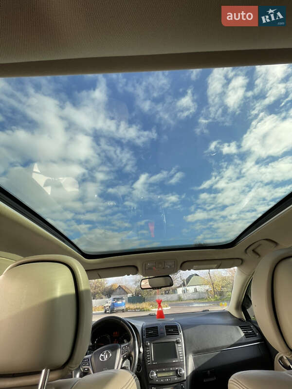 Універсал Toyota Avensis 2009 в Гореничах