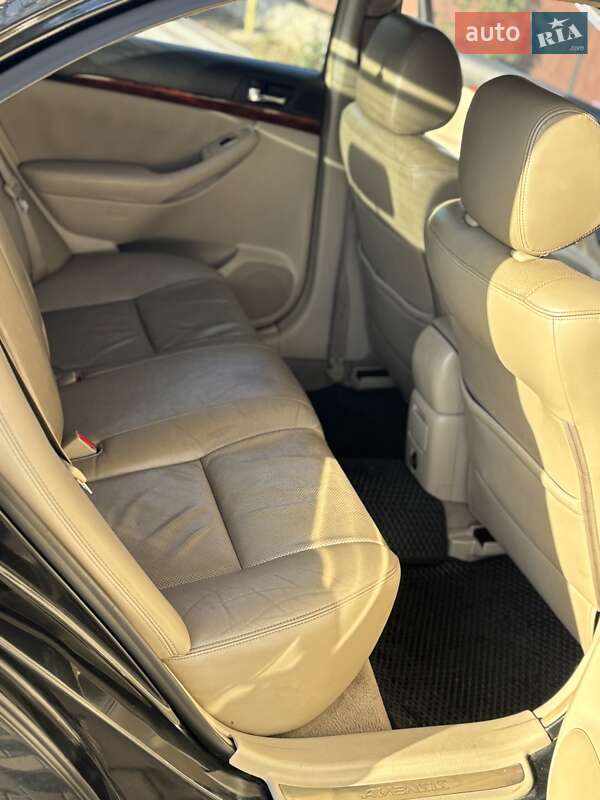 Седан Toyota Avensis 2004 в Березовке фото 11 Седан Toyota Avensis 2004 в Березовке