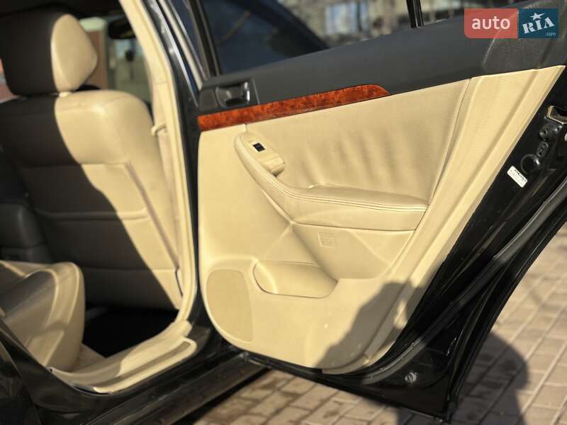 Седан Toyota Avensis 2004 в Березовке фото 15 Седан Toyota Avensis 2004 в Березовке