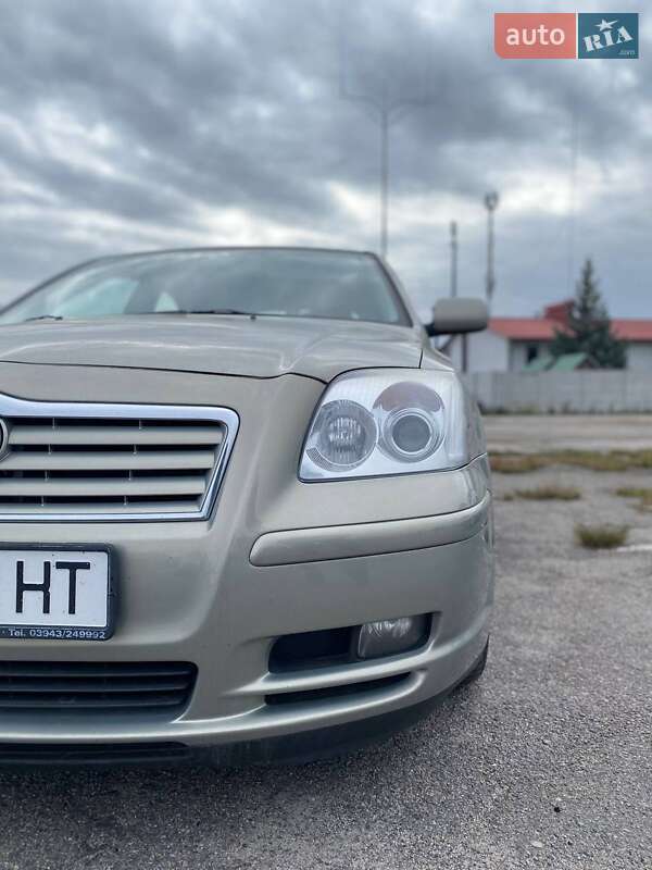 Лифтбек Toyota Avensis 2005 в Виннице фото 4 Лифтбек Toyota Avensis 2005 в Виннице