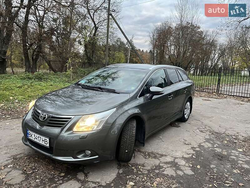 Універсал Toyota Avensis 2009 в Луцьку фото Універсал Toyota Avensis 2009 в Луцьку