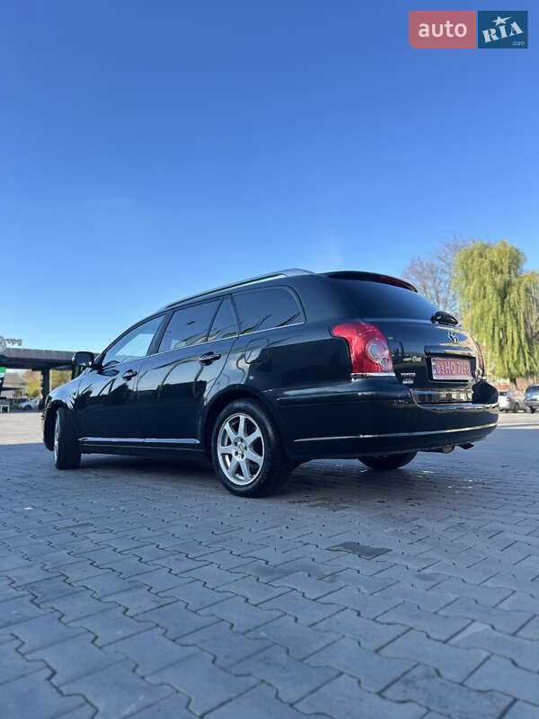 Универсал Toyota Avensis 2008 в Луцке