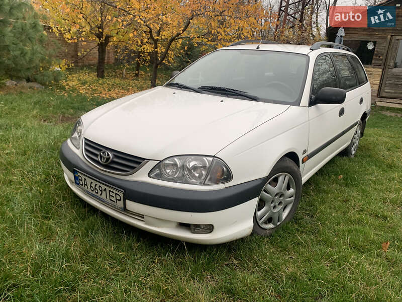 Універсал Toyota Avensis 2002 в Знам'янці