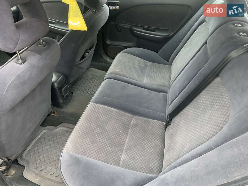 Універсал Toyota Avensis 2002 в Знам'янці