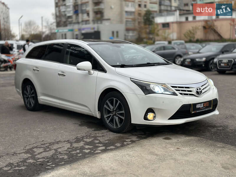 Универсал Toyota Avensis 2013 в Шептицькому