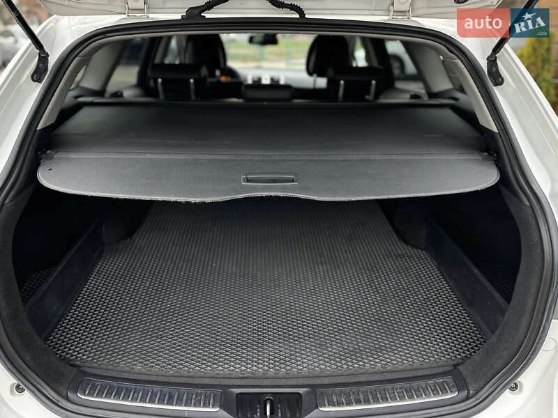 Универсал Toyota Avensis 2013 в Шептицькому