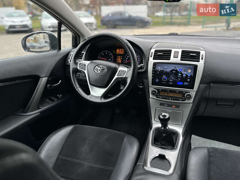 Универсал Toyota Avensis 2013 в Шептицькому