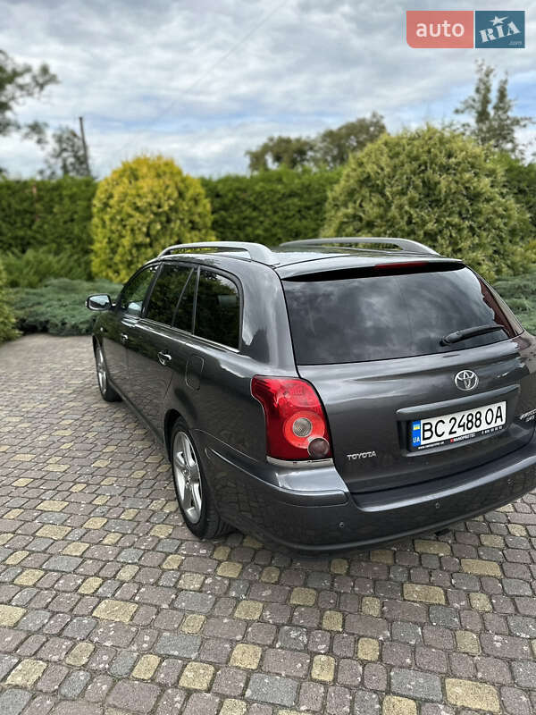 Универсал Toyota Avensis 2008 в Львове