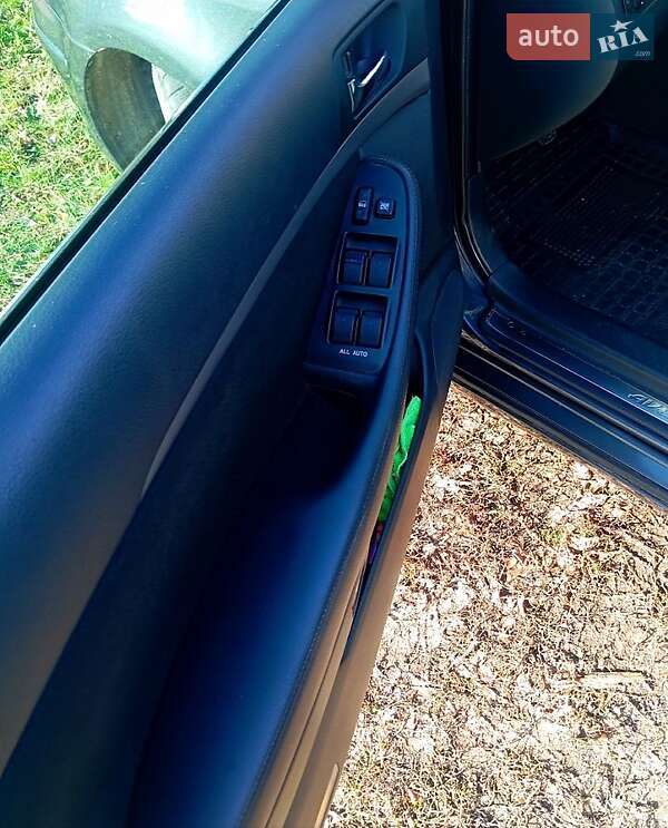 Универсал Toyota Avensis 2006 в Краснограде