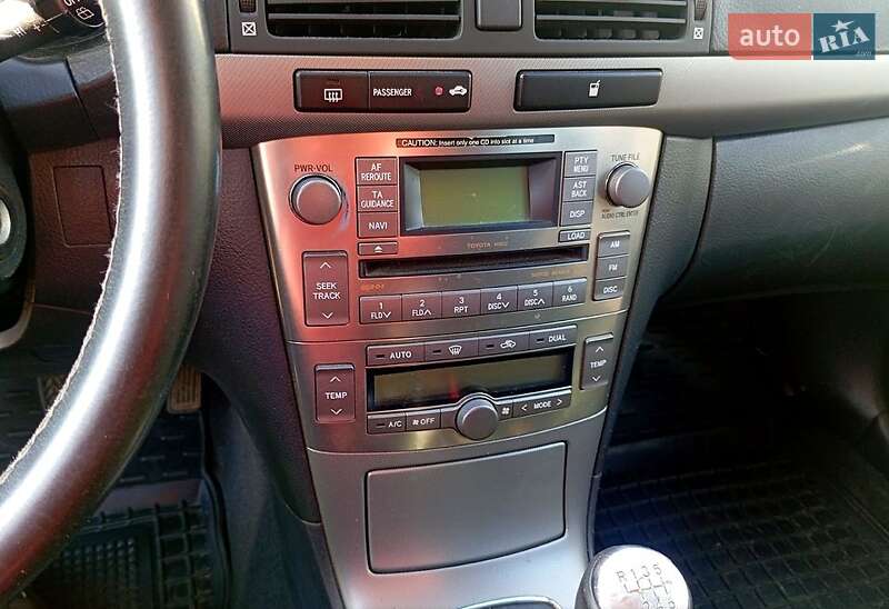 Универсал Toyota Avensis 2006 в Краснограде