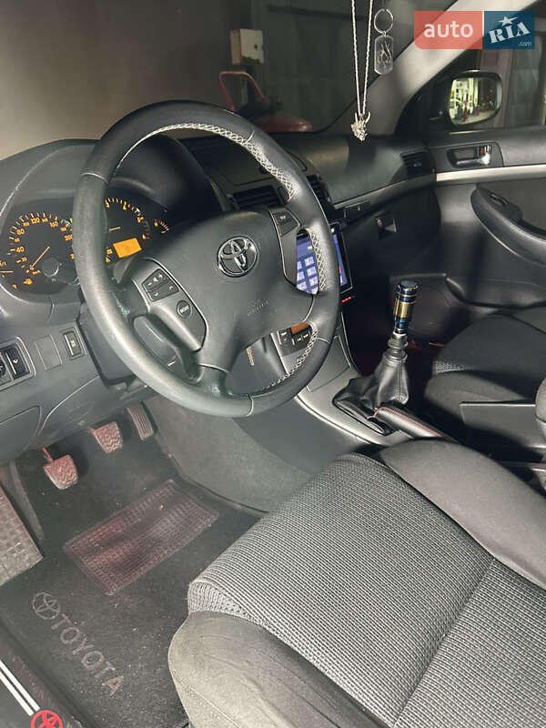 Универсал Toyota Avensis 2008 в Одессе