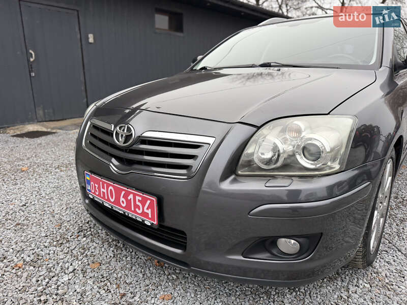 Универсал Toyota Avensis 2007 в Луцке