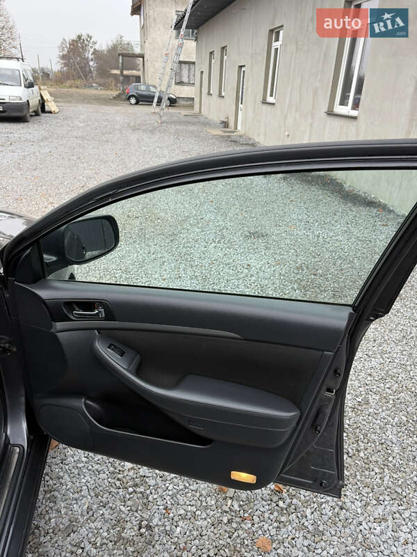 Универсал Toyota Avensis 2007 в Луцке