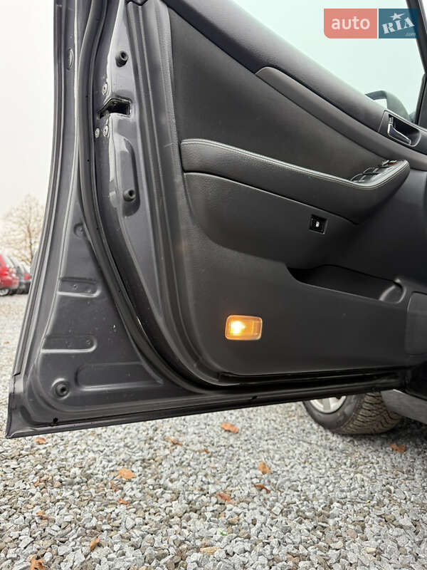 Универсал Toyota Avensis 2007 в Луцке