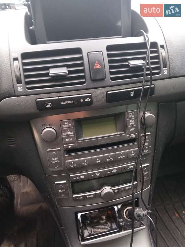 Универсал Toyota Avensis 2007 в Чернигове