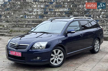 Універсал Toyota Avensis 2006 в Полтаві