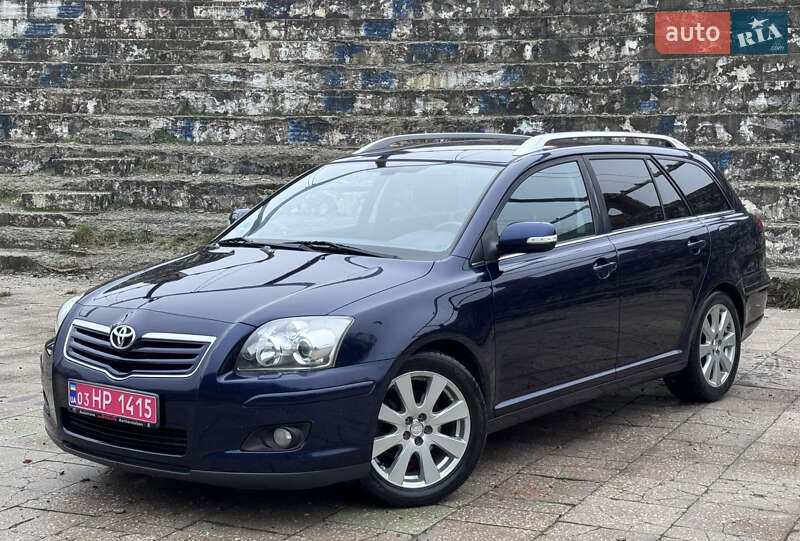 Універсал Toyota Avensis 2006 в Полтаві