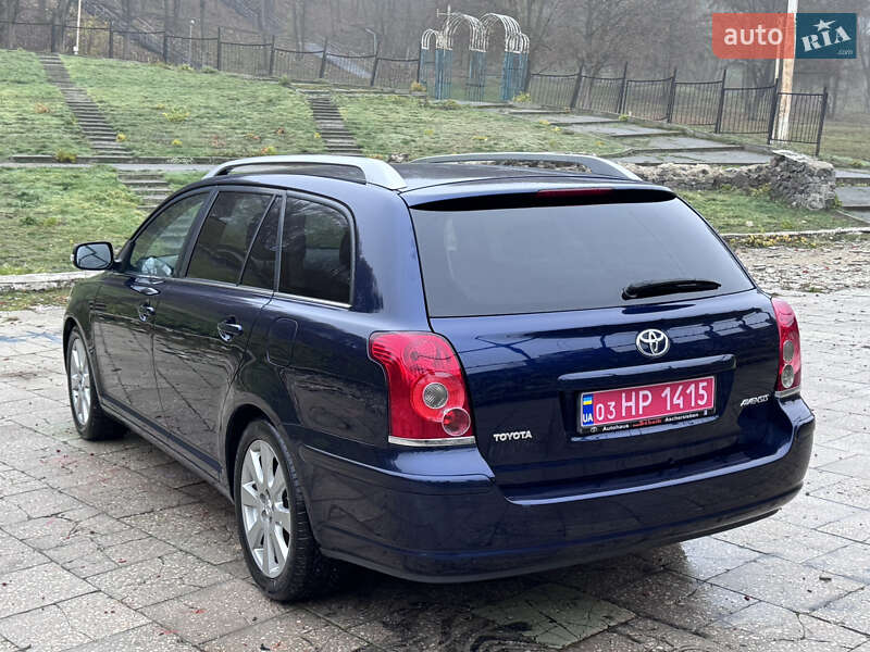 Універсал Toyota Avensis 2006 в Полтаві