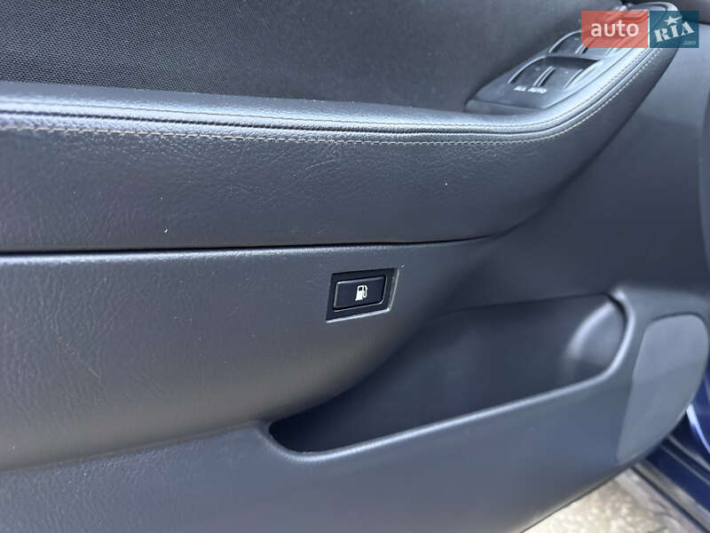 Універсал Toyota Avensis 2006 в Полтаві