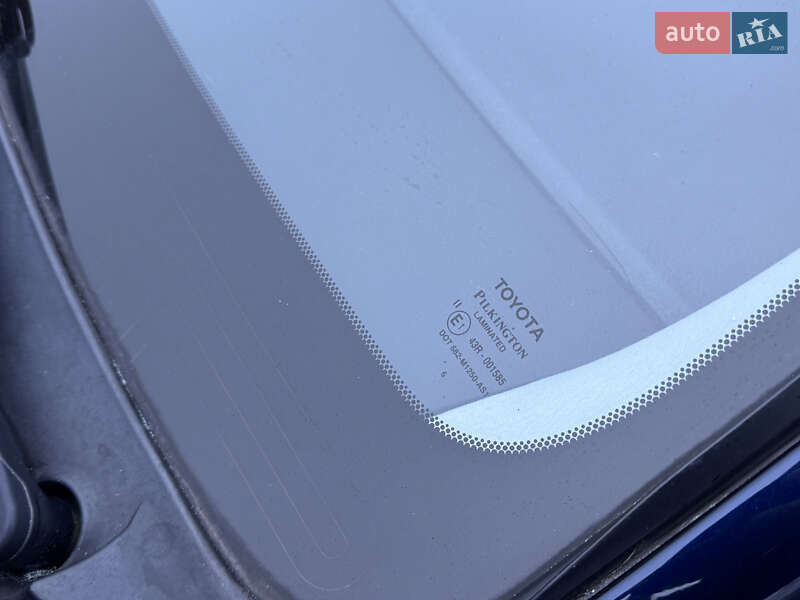Універсал Toyota Avensis 2006 в Полтаві