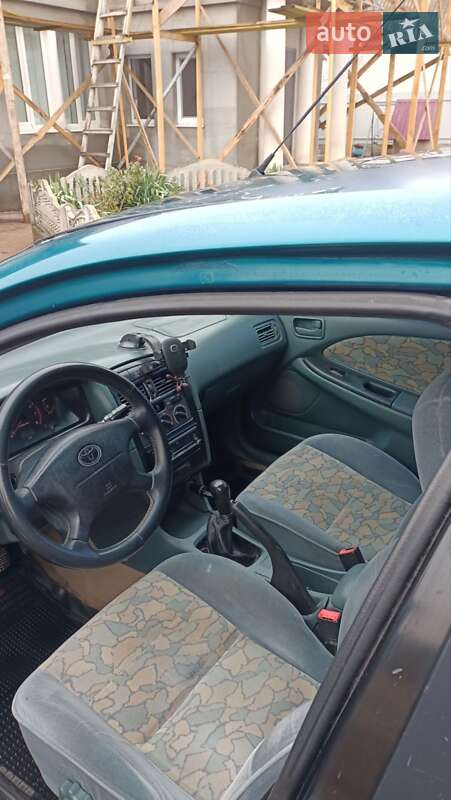 Лифтбек Toyota Avensis 1998 в Черняхове фото 5 Лифтбек Toyota Avensis 1998 в Черняхове