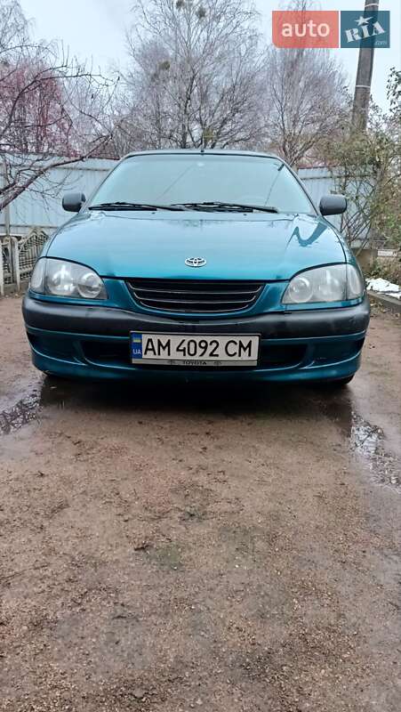 Лифтбек Toyota Avensis 1998 в Черняхове фото 10 Лифтбек Toyota Avensis 1998 в Черняхове