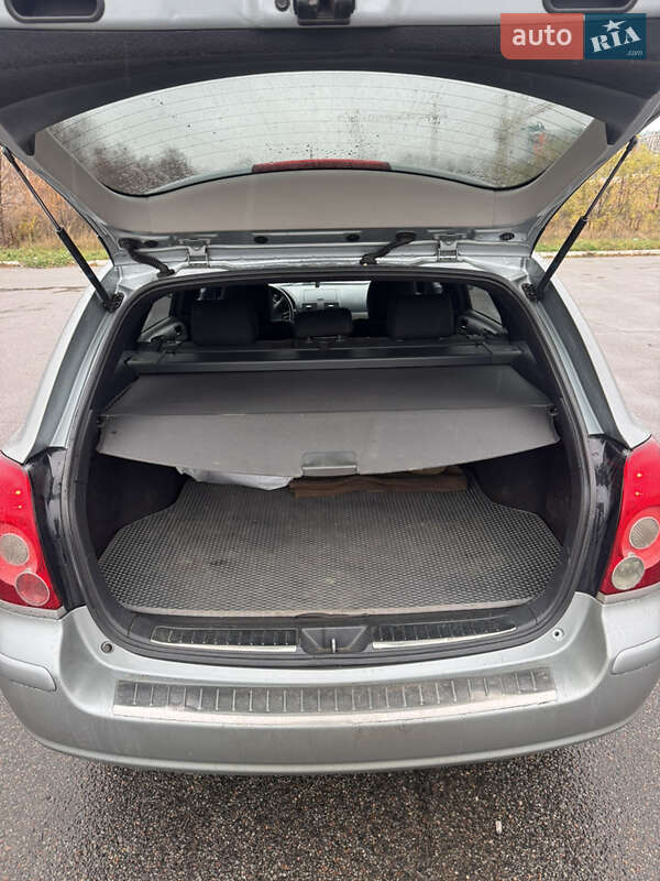 Универсал Toyota Avensis 2007 в Чернигове