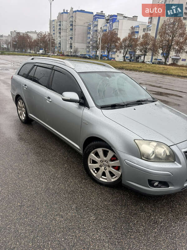 Универсал Toyota Avensis 2007 в Чернигове