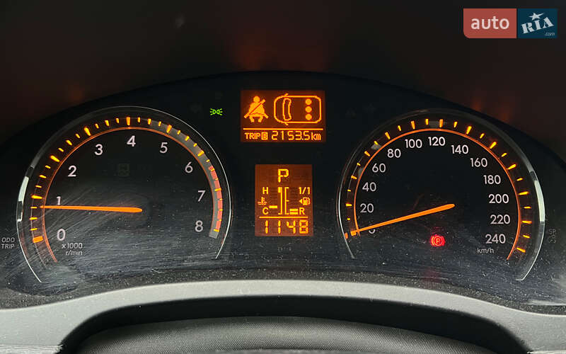 Седан Toyota Avensis 2008 в Львове