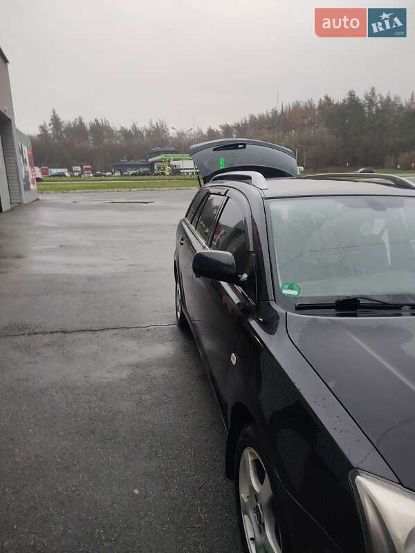 Універсал Toyota Avensis 2005 в Харкові