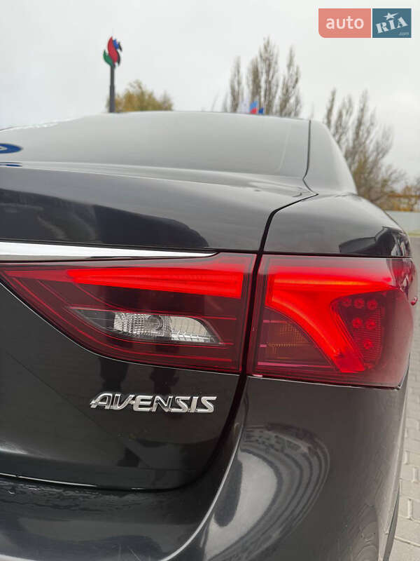 Седан Toyota Avensis 2016 в Благовещенском