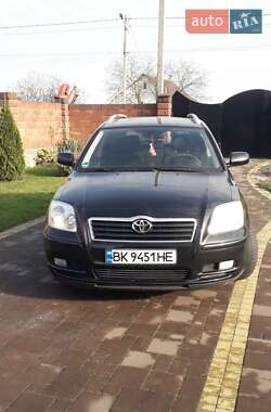 Универсал Toyota Avensis 2004 в Сарнах