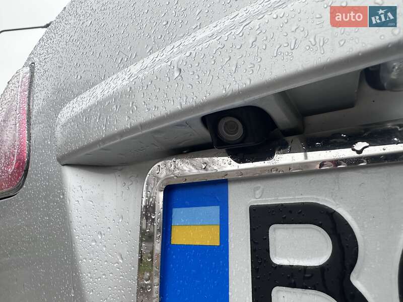 Универсал Toyota Avensis 2010 в Тернополе