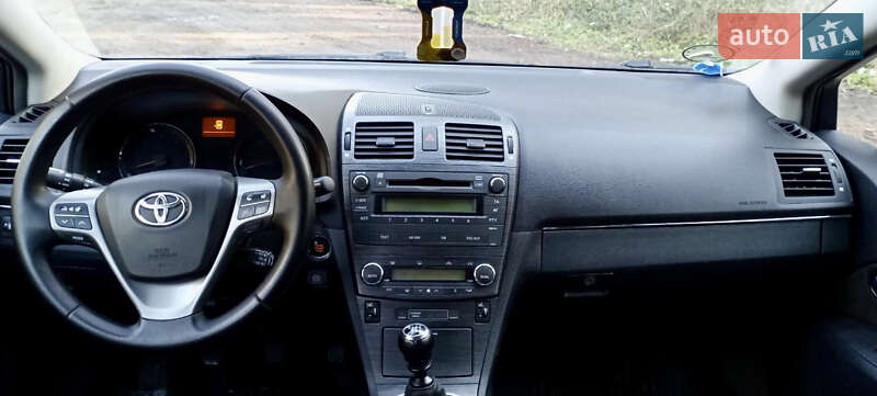 Универсал Toyota Avensis 2010 в Самборе