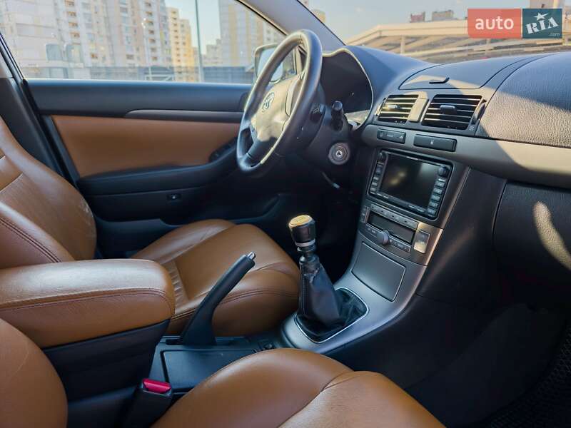 Универсал Toyota Avensis 2009 в Киеве