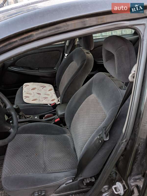 Лифтбек Toyota Avensis 2002 в Бородянке